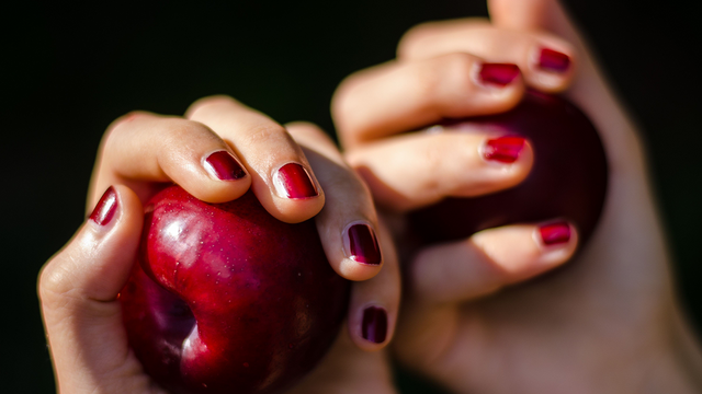 The 3 Fall 2018 Nail Color Trends That Are Subtle Yet Chic