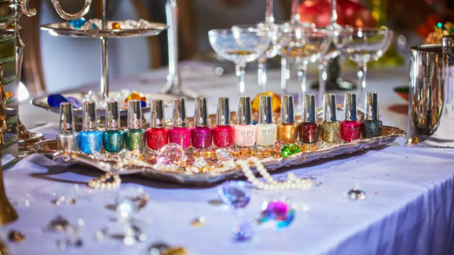 OPI Holiday: Go Bold For The Holidays