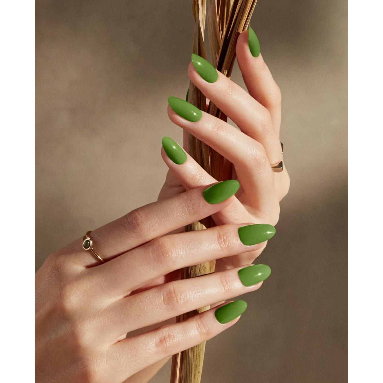 CND - Vinylux Crisp Green 0.5 oz - #363 - Nail Lacquer at Beyond Polish