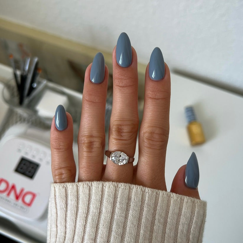DND - Diva Duo - Airy Daze - #259 - Gel & Lacquer Polish at Beyond Polish