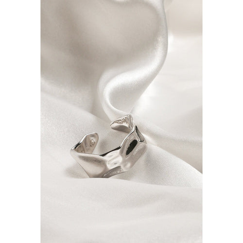 Angles Abstract Ring