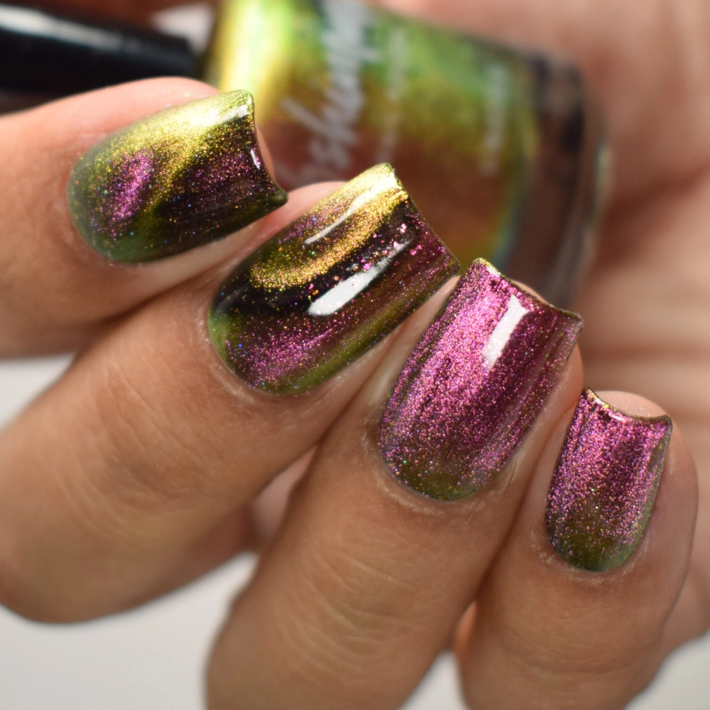 KBShimmer - Nail Polish - Crater To Me Multichrome Magnetic