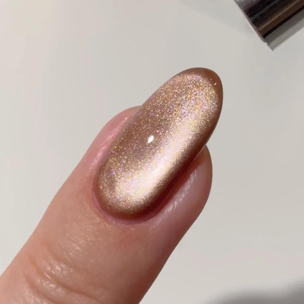 DND - DC 9D Cat Eye - Catcao Bean - Gel Polish at Beyond Polish