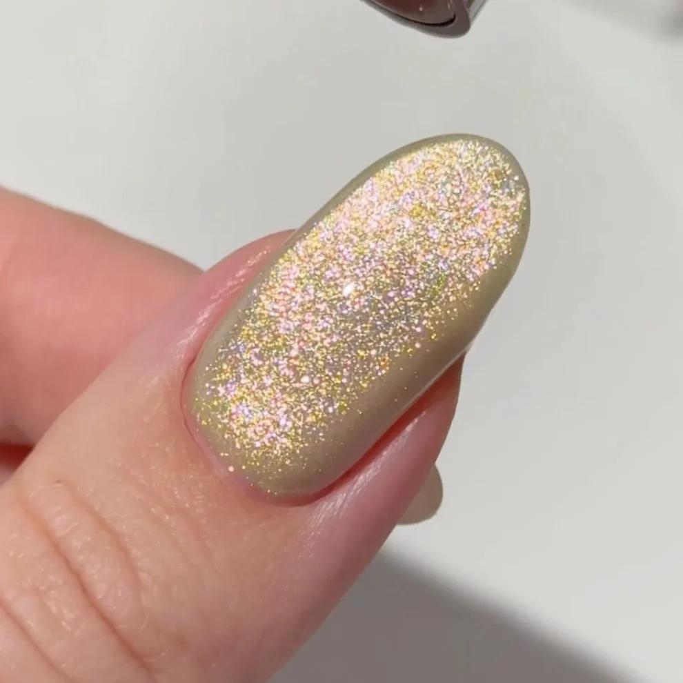 DND - DC 9D Cat Eye - Claw Me Maybe - Gel Polish at Beyond Polish