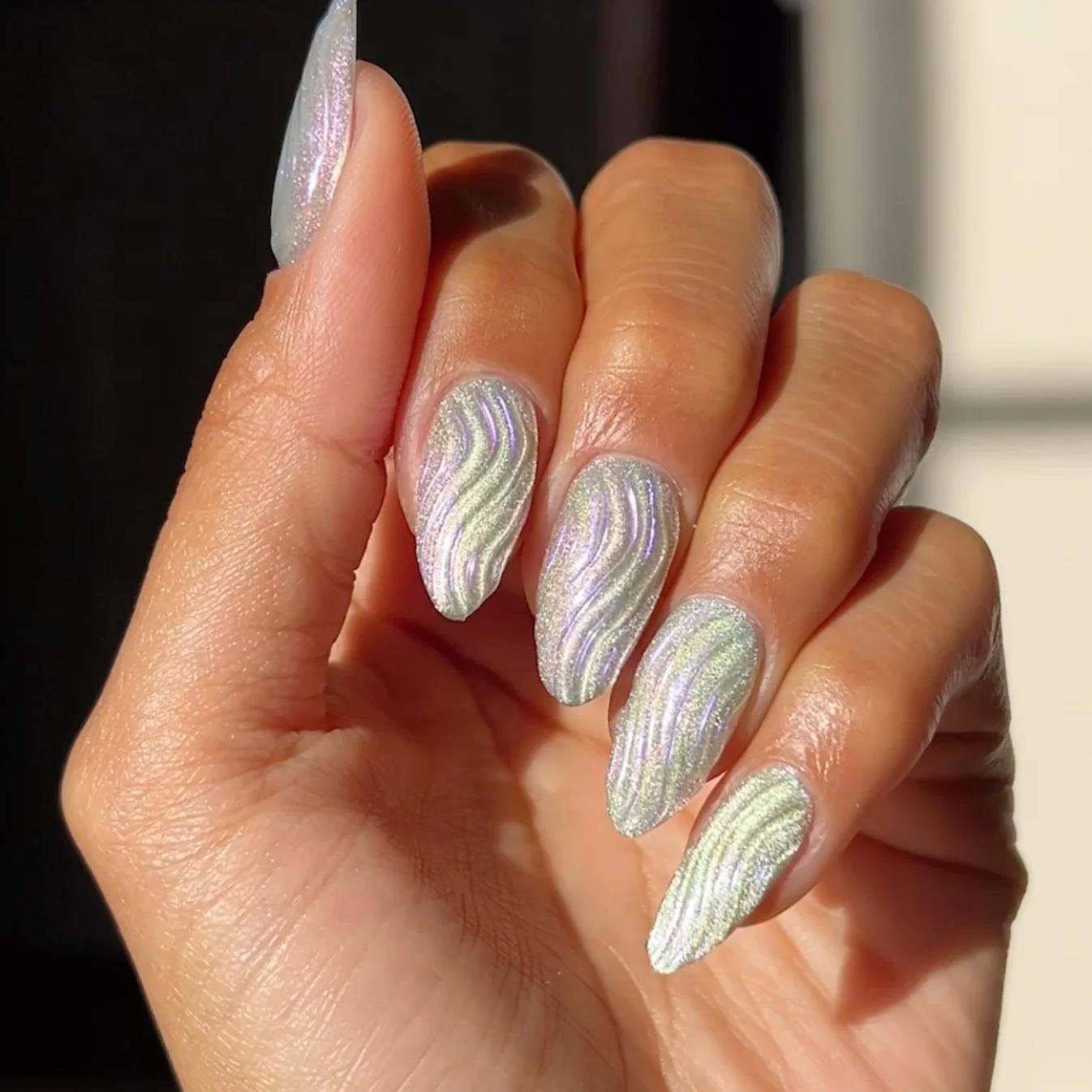 DND - DC 9D Cat Eye - Holo Dancer - #21 - Gel Polish at Beyond Polish