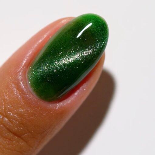 DND - DC 9D Cat Eye - Purrsian Purrfection - #8 - Gel Polish at Beyond Polish