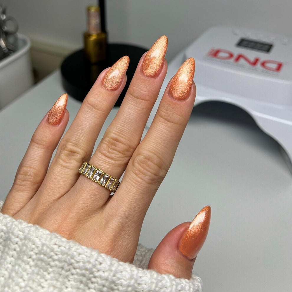 DND - Diva 9D Cat Eye - Candy - Button Nose #21 - Gel Polish at Beyond Polish
