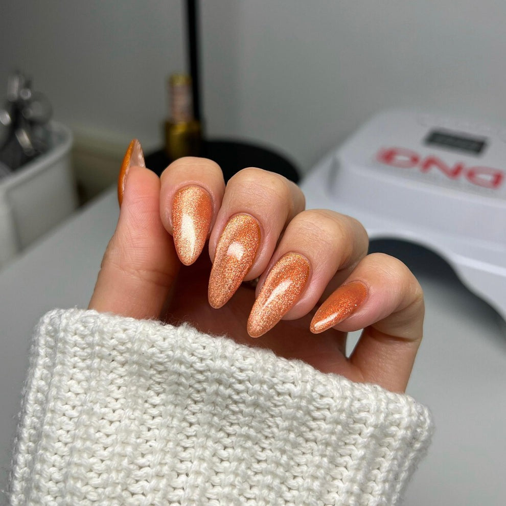 DND - Diva 9D Cat Eye - Candy - Button Nose #21 - Gel Polish at Beyond Polish