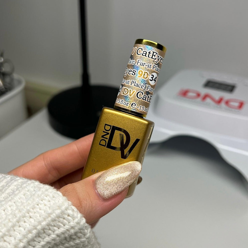 DND - Diva 9D Cat Eye - Daydream - Fur-St Place #34 - Gold Gel