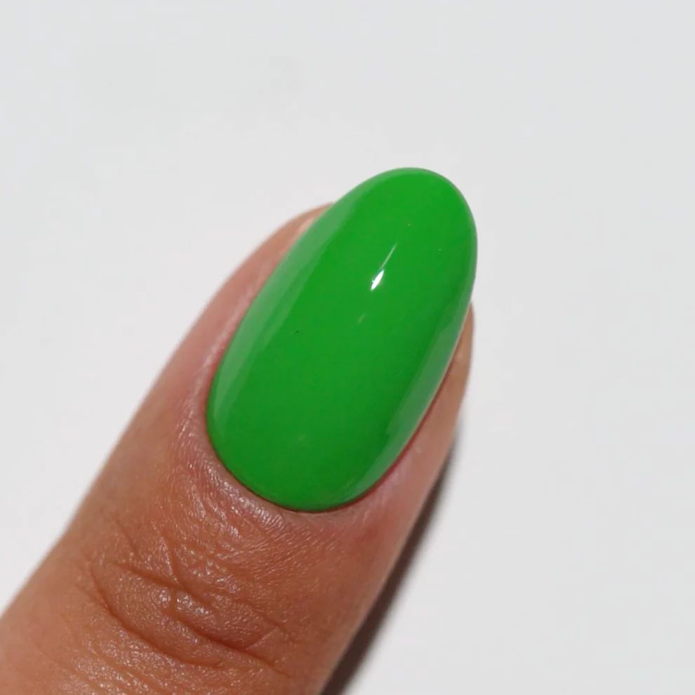 DND - Diva Duo - Kiss The Prince - #276 - Gel & Lacquer Polish at Beyond Polish