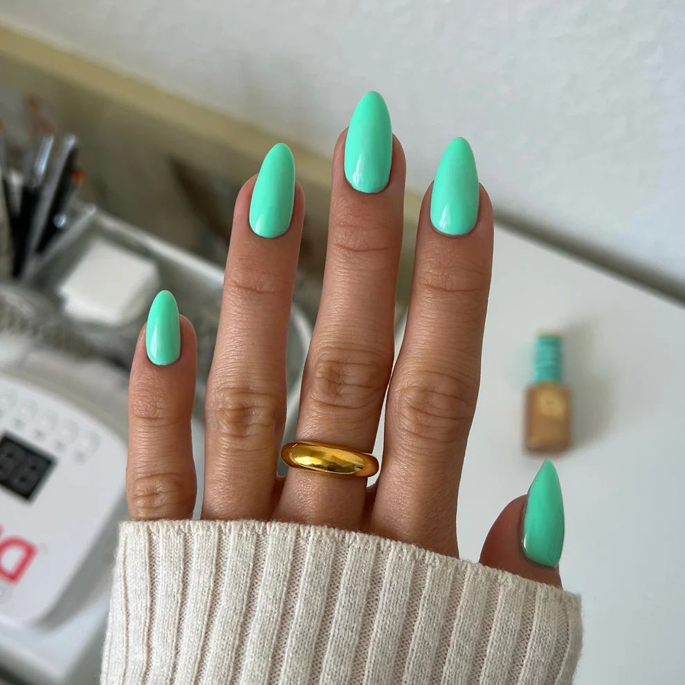 DND - Diva Duo - Sound Of Rain - #273 - Green Gel & Lacquer Polish ...