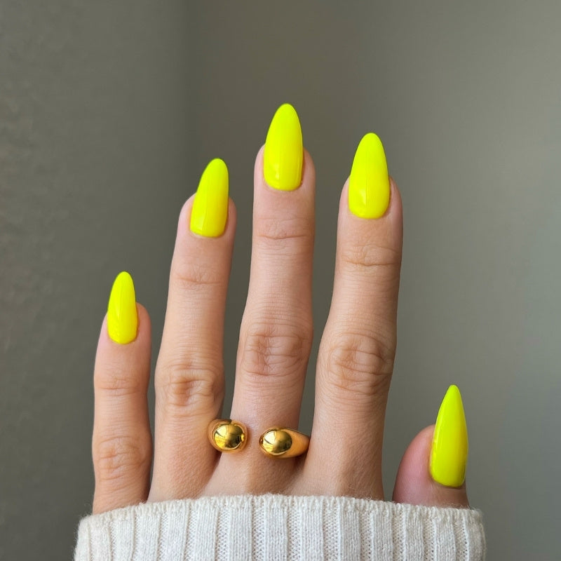 DND - Diva Duo - Tennis Ball - #189 - Gel & Lacquer Polish at Beyond Polish