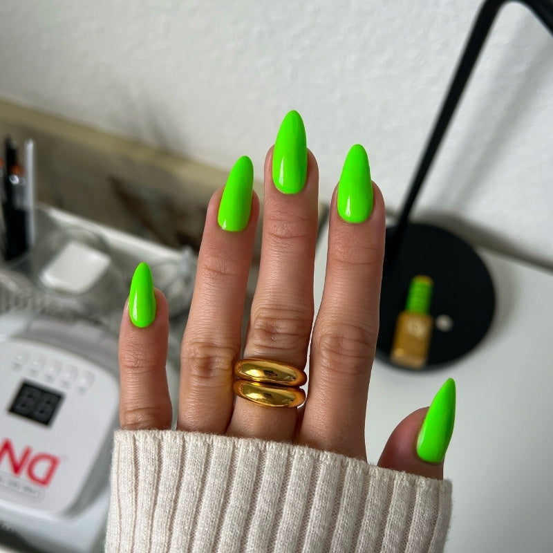 DND - Diva Duo - Tokyo Tea - #190 - Gel & Lacquer Polish at Beyond Polish