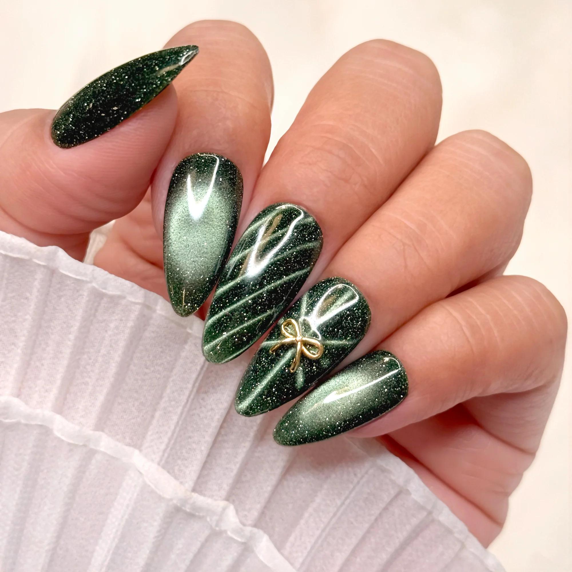 Daily Charme - Magic Patterns Cat Eye Magnet Wand / Stripes - Manicure & Pedicure Tools at Beyond Polish