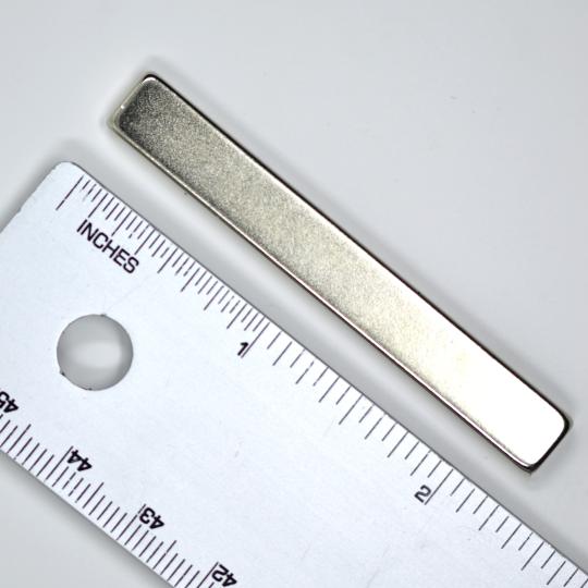 KBShimmer - Flat Bar Neodymium Magnet For Magnetic Polish - Manicure & Pedicure Tools at Beyond Polish