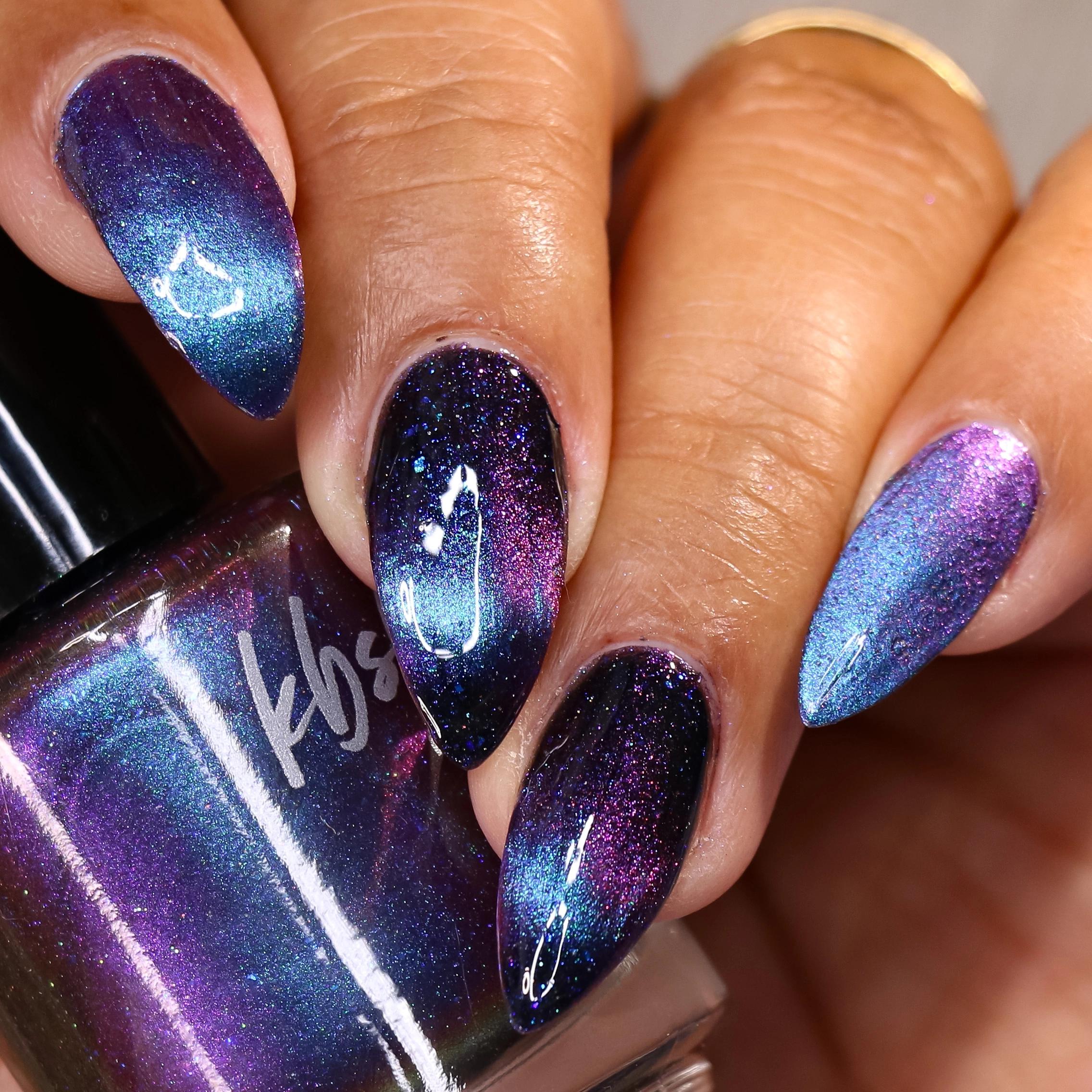 KBShimmer - Nail Polish - I'm Spiraling Multichrome Magnetic - Nail Lacquer at Beyond Polish