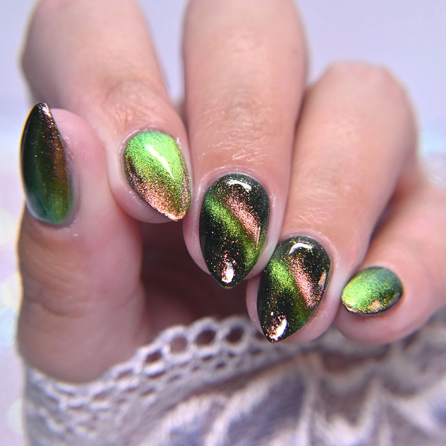KBShimmer - Nail Polish - Light Years Ahead Multichrome Magnetic