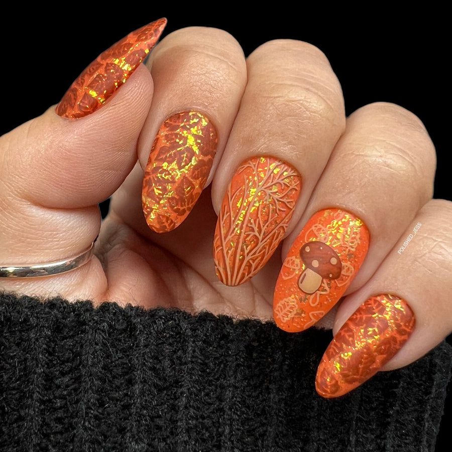 Maniology - Falling Leaves (M424) - Nail Stamping Plate - Nail Art at Beyond Polish