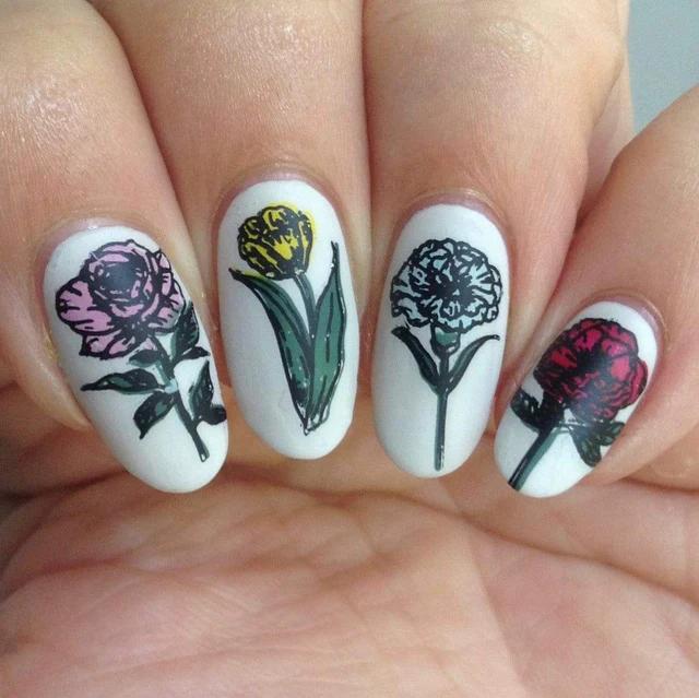 Maniology - Stamping Plate - CYO Design Contest 2019: Layered Flowers #M094 - Nail Art at Beyond Polish