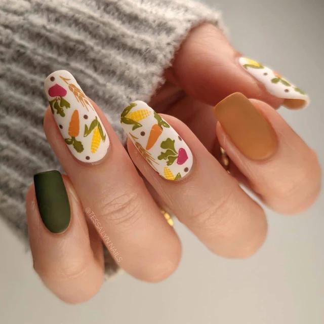 Maniology - Stamping Plate - Fall Occasions: Holiday Harvest #M023 - Nail Art at Beyond Polish