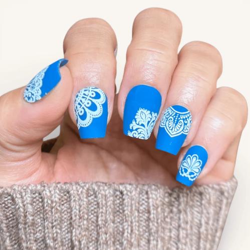 Maniology - Stamping Plate - Fit for a Queen (M686) - Manicure & Pedicure Tools at Beyond Polish