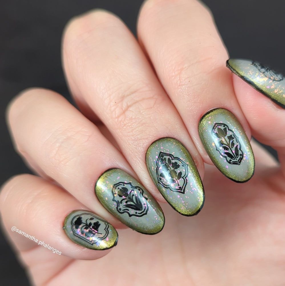 Maniology - Stamping Plate - Fleur Nouveau #M470 - Nail Art at Beyond Polish