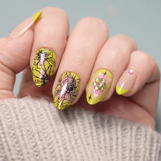 Maniology - Stamping Plate - Garden Gems: Diamond Dewdrop (Mxm176) - Nail Art at Beyond Polish