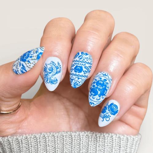 Maniology - Stamping Plate - Gzhel Roses - M674 - Manicure & Pedicure Tools at Beyond Polish
