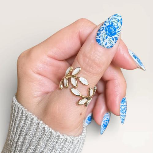 Maniology - Stamping Plate - Gzhel Roses - M674 - Manicure & Pedicure Tools at Beyond Polish