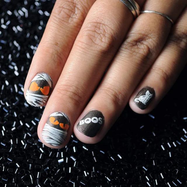 Maniology - Stamping Plate - Halloween: Bad to the Bone #M158 - Nail Art at Beyond Polish