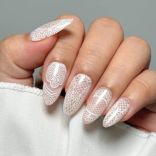 Maniology - Stamping Plate - Heritage Lace (M687) - Manicure & Pedicure Tools at Beyond Polish