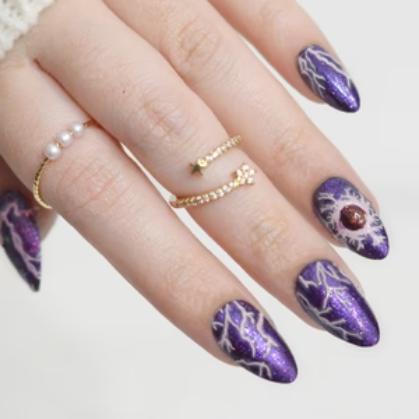 Maniology - Stamping Plate - Lightning Strikes (M572) - Nail Art at Beyond Polish