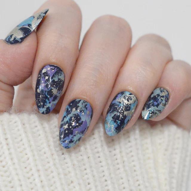 Maniology - Stamping Plate - Northern Glow: Aurora Veil (Mxm173) - Nail Art at Beyond Polish