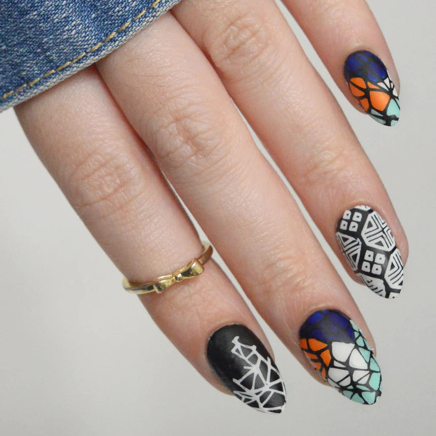 Maniology - Stamping Plate - Shape Up (M662) - Manicure & Pedicure Tools at Beyond Polish