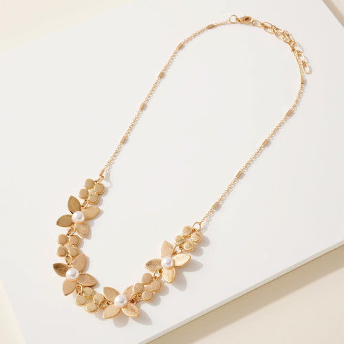 Metal Flowers Pearl Necklace