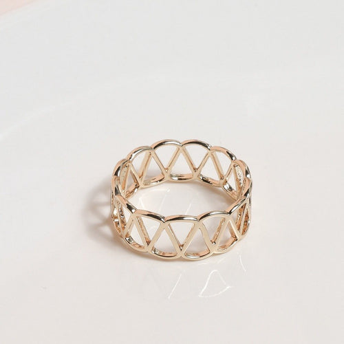Tris Triangle Ring